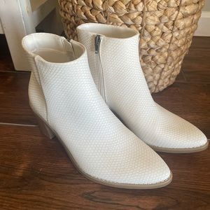 Universal Thread White Faux Leather Ankle Boots